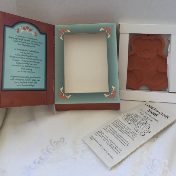THE FOX RUN COUNTRY CUPBOARD Terra Cotta Cookie & Craft Mold Teddy - Picture 5 of 8